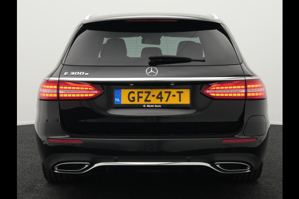 Mercedes-Benz E-Klasse Estate 300 e AMG Plug In Hybrid PHEV | Schuifdak | Trekhaak af Fabriek | Widescreen Navi | Multibeam LED | Apple Carplay | Camera | Alcantara Sportstoelen Verwarmd  |