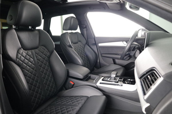 Audi Q5 55 TFSI e quattro Competition 367pk Plug in Hybrid | Panoramadak | Luchtvering | Diamond stitching leder interieur | Trekhaak | Stoelverwarming