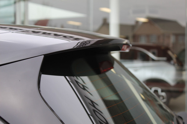 Ford FOCUS Wagon 1.0-125pk EcoBoost Mild-hybrid Titanium. Mooie, ruime, luxe en comfortabele Ford Focus wagon ! Volautm. airco dual, camera, stoel-, stuur- en voorraamverw., easy entry/easy go, cruise control, Isofix, side- en lane assist, parkeersensoren v+a, LM wielen etc.