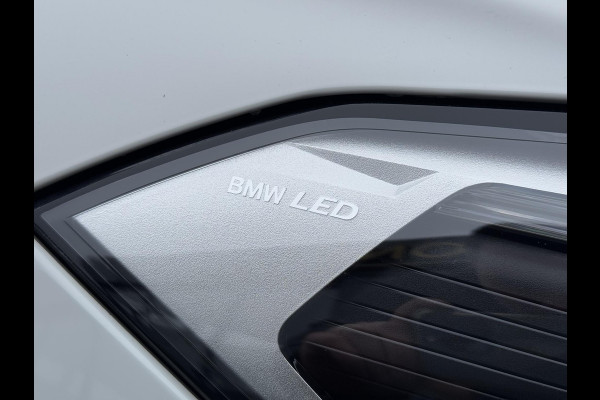 BMW X1 sDrive18i Executive Edition 2e Eigenaar,Navi,Clima,Cruise,PDC,Trekhaak,Head Up Display,Weinig KM,Dealer Onderhouden,N.A.P,APK tot 11-2025