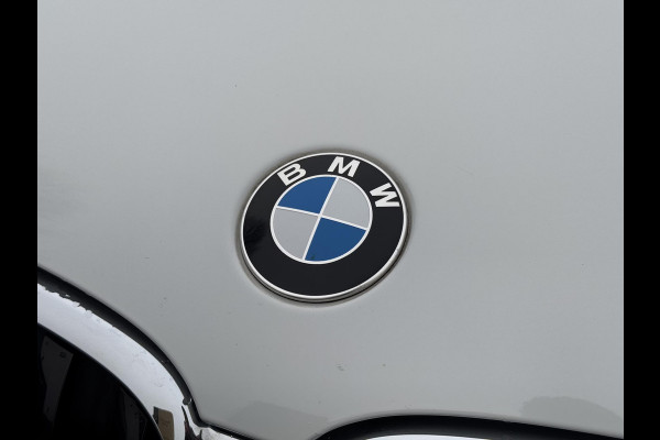BMW X1 sDrive18i Executive Edition 2e Eigenaar,Navi,Clima,Cruise,PDC,Trekhaak,Head Up Display,Weinig KM,Dealer Onderhouden,N.A.P,APK tot 11-2025