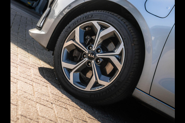 Kia Ceed Sportswagon 1.6 GDI PHEV ExecutiveLine Lederen bekleding l stoel verwarming en ventilatie l Schuifkantel dak l trekhaak l  1300 KG trekgewicht