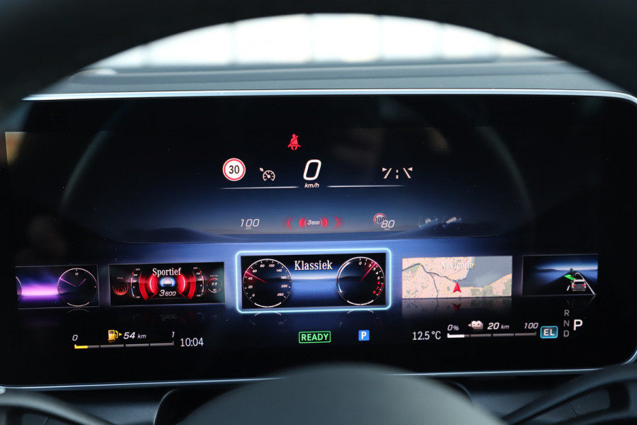 Mercedes-Benz GLC 300e AMG 4-Matic Aut9 | 313PK | Head-up | Keyles-go | Burmester | Pano | Digital-light | Sfeerverlichting | Stuurwielverw. | ACC