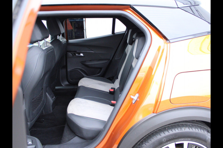 Peugeot e-2008 EV GT 50 kWh NL AUTO | CAMERA | CARPLAY | 3D COCKPIT