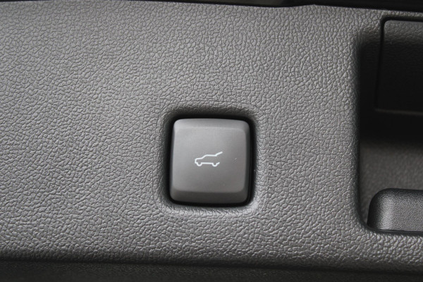 Ford Kuga 2.5 PHEV ST-Line X | Panoramadak + Technology Pack + Winter Pack + Wegklapbare trekhaak + 19 inch lichtmetalen velgen | Agate black | 2.100 kg trekgewicht | Prijs incl. 4.000 EU Ford voordeel