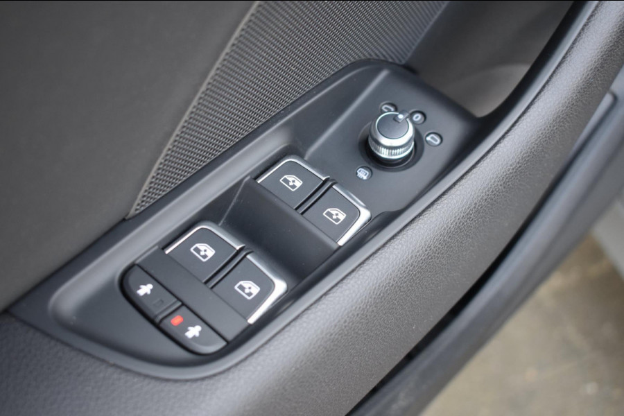 Audi A3 Limousine 30 TFSI Sport S Line | LED | NAP | DEALER ONDERHOUDEN | DAB | NAVIGATIE | CLIMATE CONTROLE