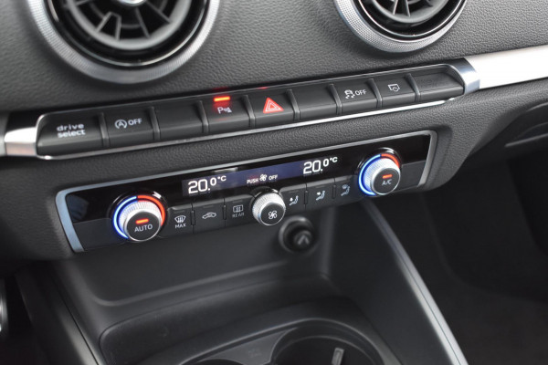 Audi A3 Limousine 30 TFSI Sport S Line | LED | NAP | DEALER ONDERHOUDEN | DAB | NAVIGATIE | CLIMATE CONTROLE