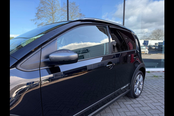Volkswagen up! 1.0 BMT cross up! - Parkeerhulp - Airco - Cruise - Bluetooth