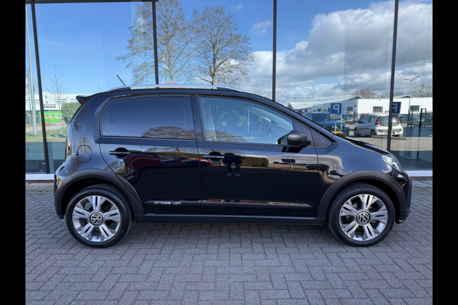Volkswagen up! 1.0 BMT cross up! - Parkeerhulp - Airco - Cruise - Bluetooth