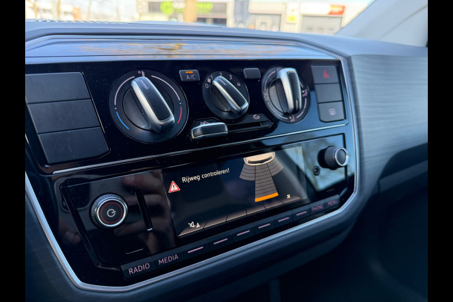 Volkswagen up! 1.0 BMT cross up! - Parkeerhulp - Airco - Cruise - Bluetooth