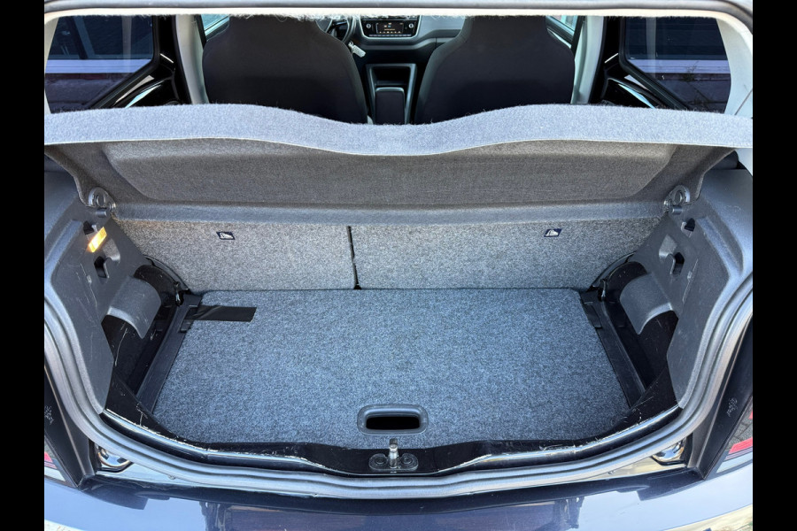 Volkswagen up! 1.0 BMT cross up! - Parkeerhulp - Airco - Cruise - Bluetooth