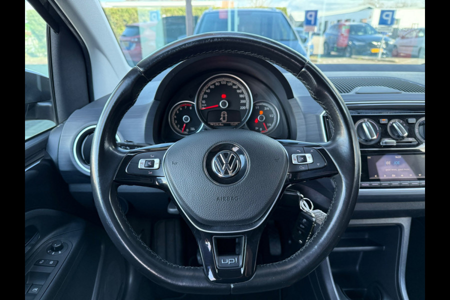 Volkswagen up! 1.0 BMT cross up! - Parkeerhulp - Airco - Cruise - Bluetooth