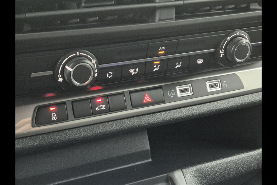 Peugeot Expert L2 145 Pk. AUTOMAAT | 2,9% rente | navigatie incl. Apple Carplay | trekhaak | camera | parkeersensoren voor & achter | dodehoek detectie | rijklaarprijs