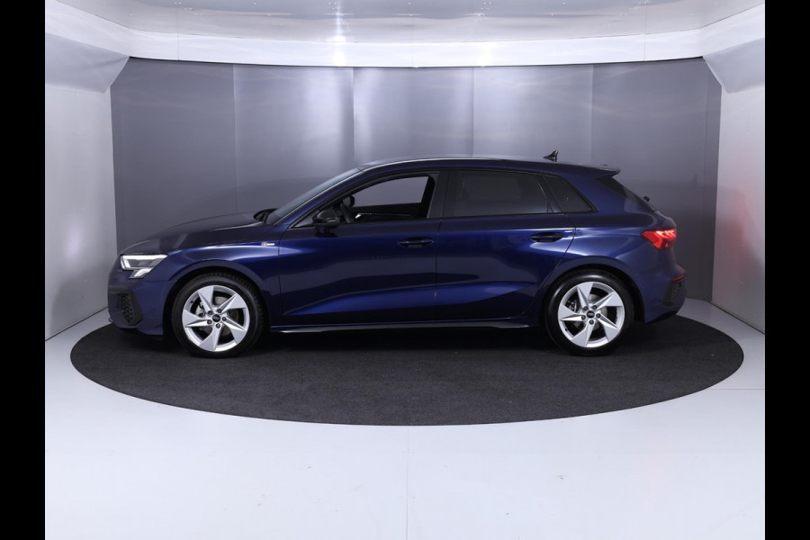 Audi A3 Sportback 30 TFSI S edition 110 pk S-tronic |Private lease vanaf € 649,- pm |  Verlengde garantie | Navigatie | Parkeersensoren achter | LED koplampen | S-Line |
