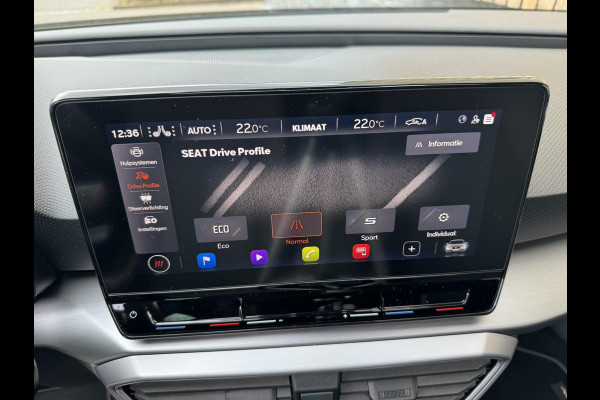 Seat Leon 1.5 eTSI FR Automaat | Panoramadak | Stoelverwarming | Achteruitrijcamera | LED verlichting | Stuurverwarming | Parkeersensoren