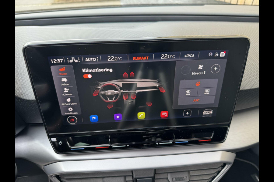 Seat Leon 1.5 eTSI FR Automaat | Panoramadak | Stoelverwarming | Achteruitrijcamera | LED verlichting | Stuurverwarming | Parkeersensoren