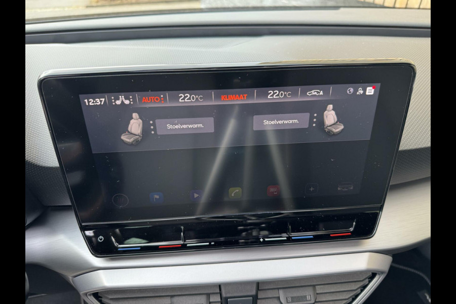 Seat Leon 1.5 eTSI FR Automaat | Panoramadak | Stoelverwarming | Achteruitrijcamera | LED verlichting | Stuurverwarming | Parkeersensoren