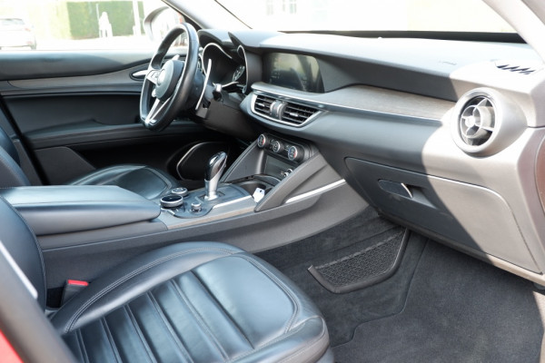 Alfa Romeo Stelvio 2.0 T AWD F.E. 280 PK Q4 Rijklaarprijs incl. 12 mnd. garantie