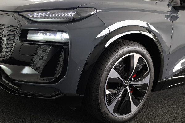Audi Q6 e-tron First Edition 100 kWh 388 pk | Private lease vanaf € 1749,- pm | Verlengde garantie | Navigatie | Panoramadak | Luchtvering | Bang & Olufsen Audio | 21" Lichtmetalen velgen |