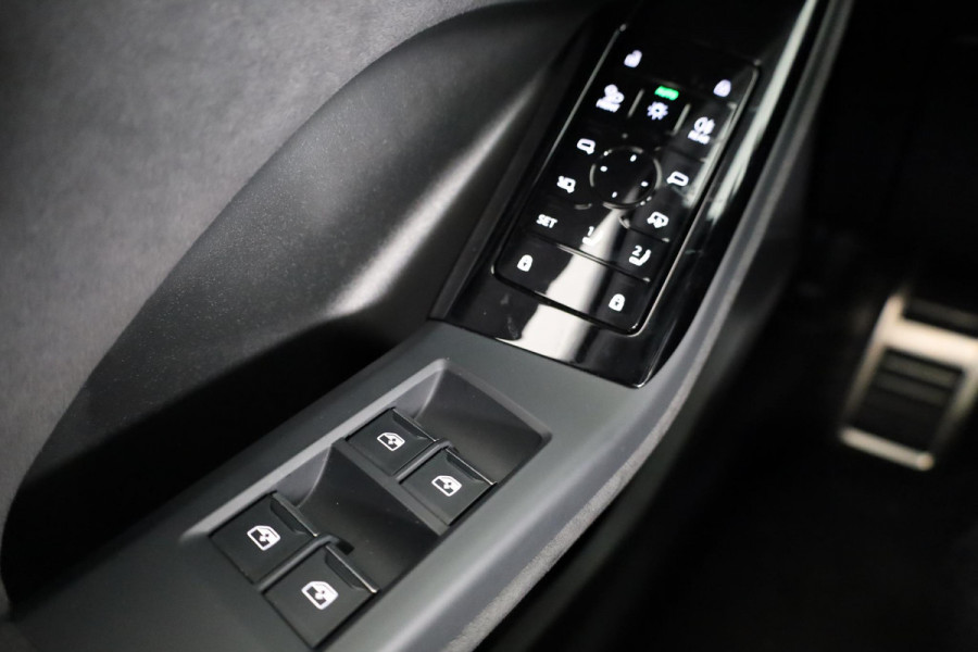 Audi Q6 e-tron First Edition 100 kWh 388 pk | Private lease vanaf € 1749,- pm | Verlengde garantie | Navigatie | Panoramadak | Luchtvering | Bang & Olufsen Audio | 21" Lichtmetalen velgen |