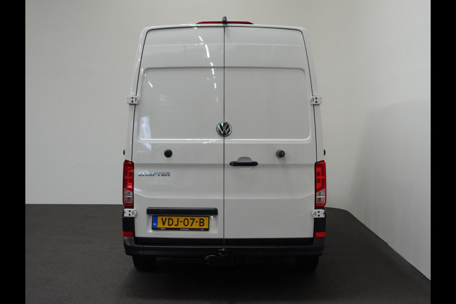 Volkswagen Crafter 35 2.0 TDI 140PK L3H3 (L2H2) Highline Airco Navi Cruise Control PDC VA+ Camera ERGO-Comfortstoel Trekhaak 3000kg