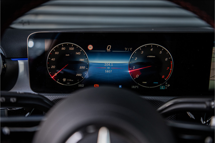 Mercedes-Benz A-Klasse 200 AMG Line - Panodak - Multibeam - Burmester