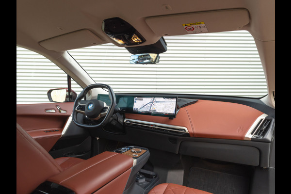 BMW iX xDrive50 - Luchtvering - Integral Active Steering - Driving Ass Prof - Harman Kardon