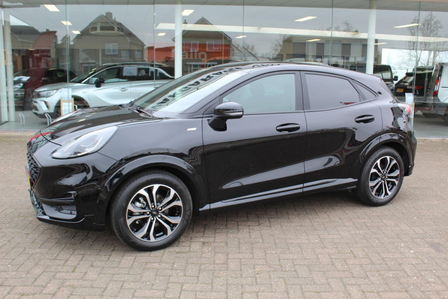Ford Puma 1.0-125pk EcoBoost Hybrid ST-Line. April 2024 ! Slechts 8.400km ! Autm. airco, navigatie, telefoonvoorb., camera, pdc v+a, parkeerassistent, LED verl., metallic lak, LM wielen, stoel-, stuur- en voorraamverw., lane- en sideassist, adapt. cruise cntrl etc