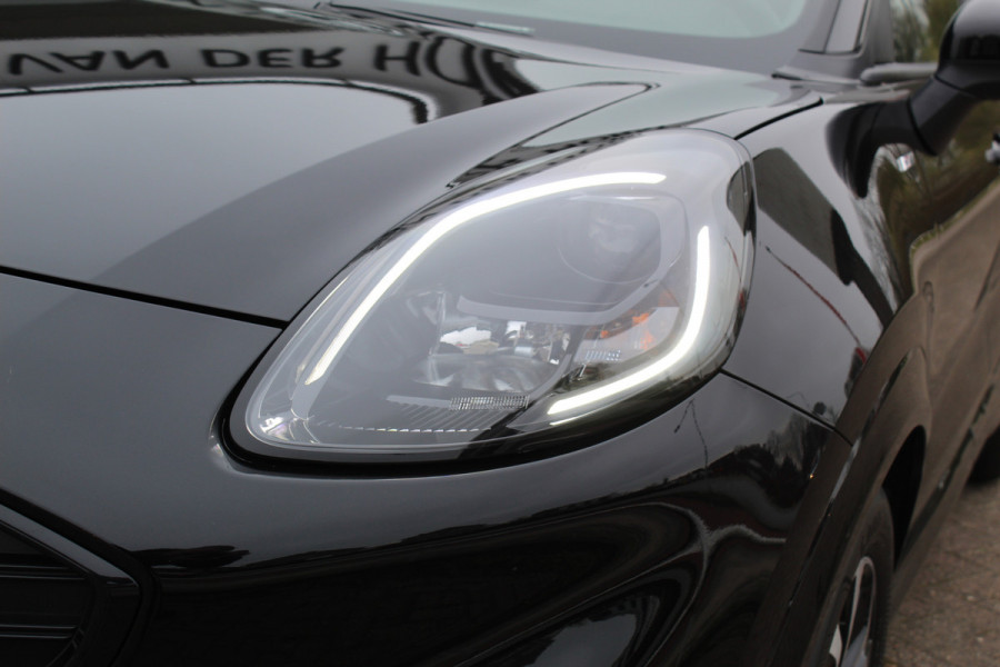 Ford Puma 1.0-125pk EcoBoost Hybrid ST-Line. April 2024 ! Slechts 8.400km ! Autm. airco, navigatie, telefoonvoorb., camera, pdc v+a, parkeerassistent, LED verl., metallic lak, LM wielen, stoel-, stuur- en voorraamverw., lane- en sideassist, adapt. cruise cntrl etc