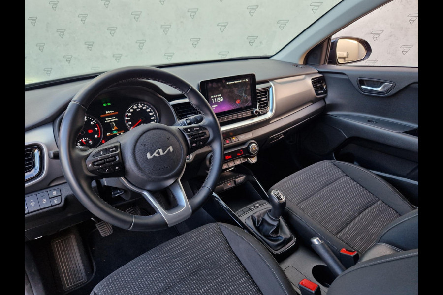 Kia Stonic 1.0 T-GDi MHEV DynamicPlusLine Kia Stonic 1.0 T-GDI MHEV | Key-Less | Navi | Licht- en Regensensor | LED | DAB |