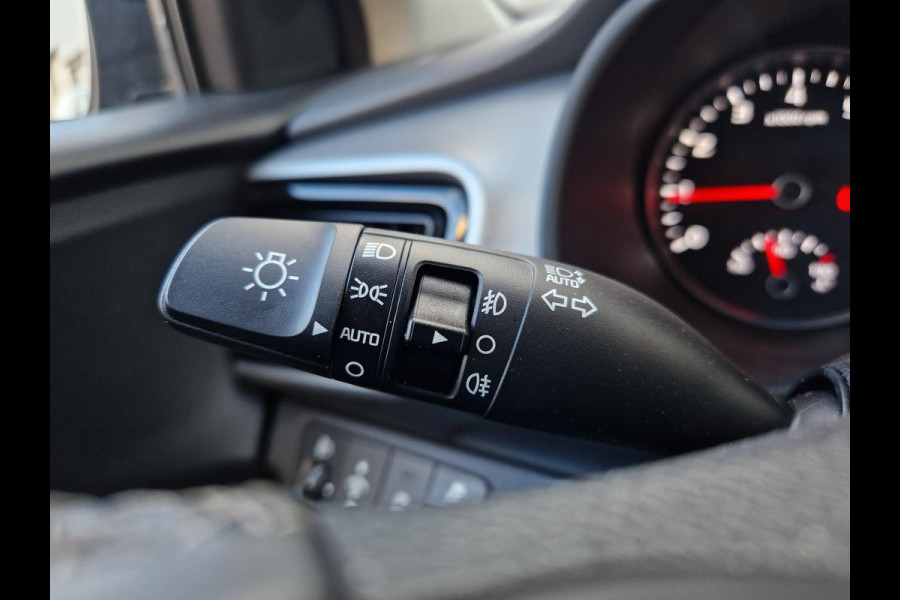 Kia Stonic 1.0 T-GDi MHEV DynamicPlusLine Kia Stonic 1.0 T-GDI MHEV | Key-Less | Navi | Licht- en Regensensor | LED | DAB |