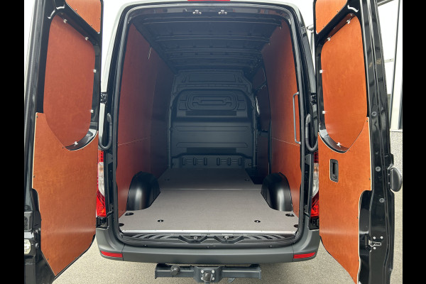 Mercedes-Benz Sprinter 317 CDI L2 H2 Pro 3500KG Trekhaak / LED / Betimmering / MBUX / Camera / Carplay navigatie / Airco / Cruise control