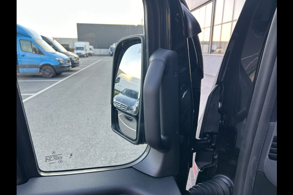 Mercedes-Benz Sprinter 317 CDI L2 H2 Pro 3500KG Trekhaak / LED / Betimmering / MBUX / Camera / Carplay navigatie / Airco / Cruise control