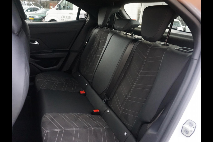 Opel Mokka 1.2 Turbo Ultimate | STOELMASSAGE | PARKEERSENSOREN MET CAMERA | 18" LICHTMETALEN VELGEN | 18.059 KM