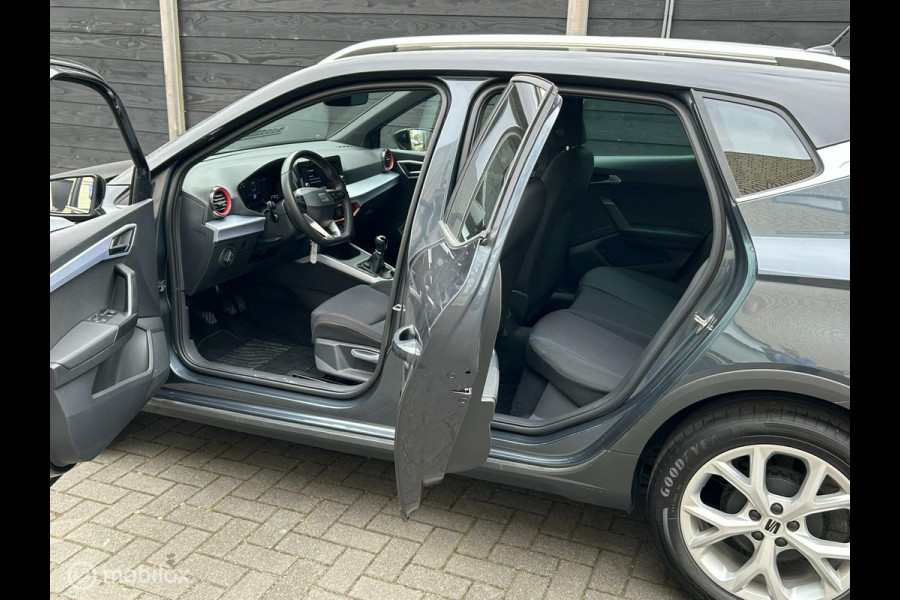 Seat Arona 1.0 TSI FR Business Connect 8.531 KM!!! / clima / navigatie / 17" LM als nieuw!!!