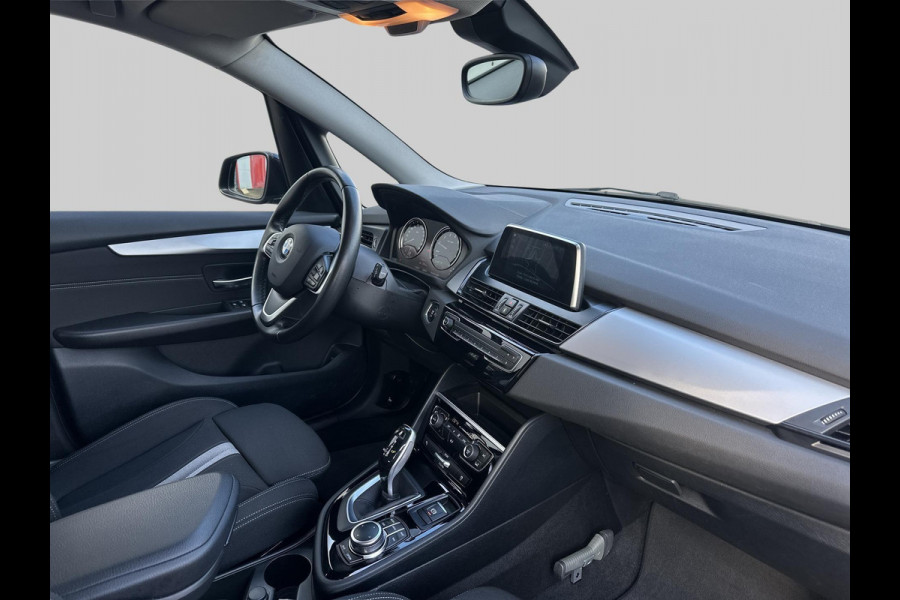 BMW 2 Serie Active Tourer 218i Executive Launch Edition | automaat | dealer onderhouden | trekhaak