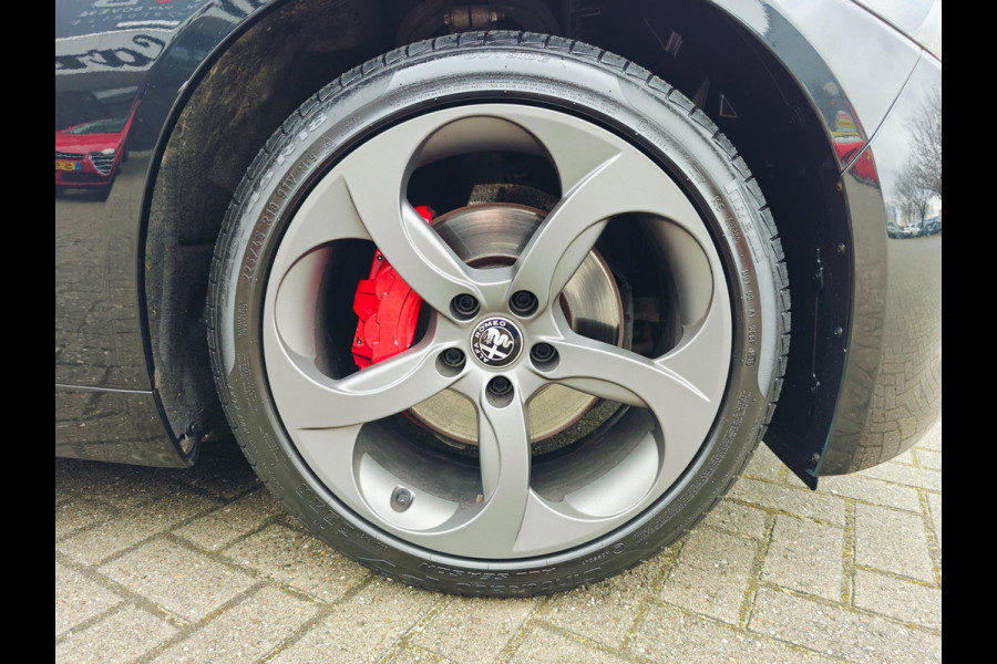 Alfa Romeo Giulia 2.0T B-Tech Super
