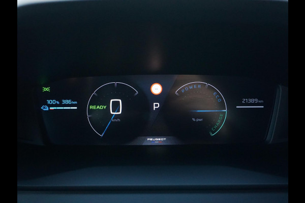 Peugeot e-2008 EV Allure 54 kWh | LONG RANGE | PARKEERSENSOREN MET CAMERA | CRUISE CONTROL | NAVI | CARPLAY