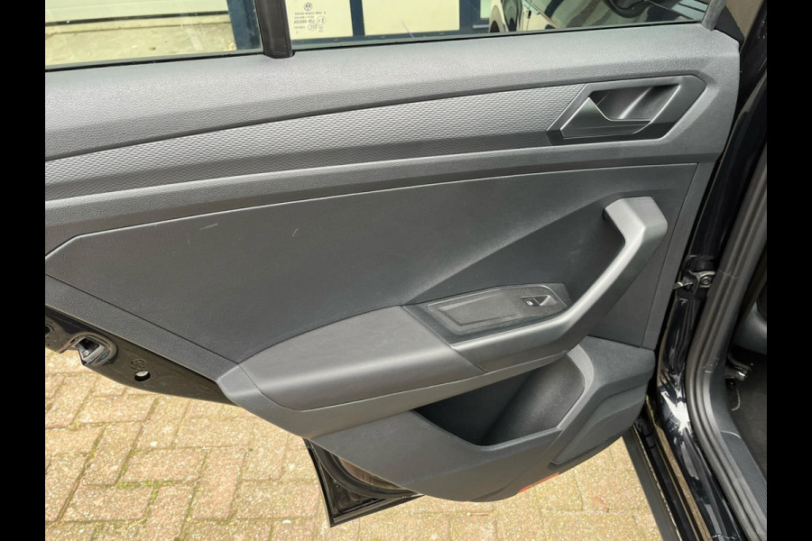 Volkswagen T-Roc 1.0 TSI R-Line MASSAGE VIRTUAL