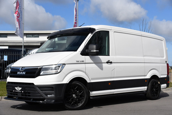 MAN TGE 35 2.0 L3H2 Black & White Edition Adaptieve Cruise, Camera, Carplay, 177PK, LED, Sensoren, Trekhaak, Stoelverwarming, UNIEK!