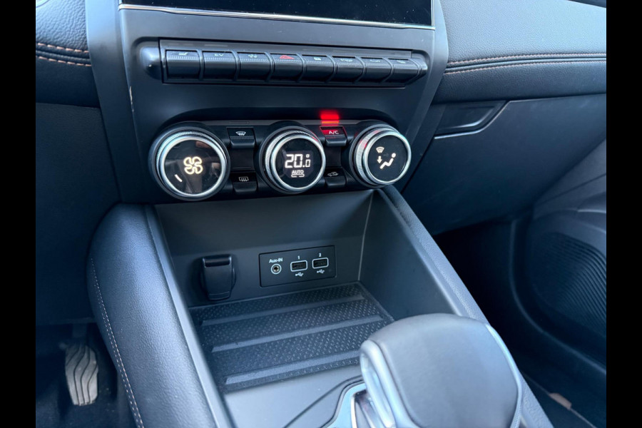 Renault Captur 1.6 E-Tech Plug-in Hybrid 160 Initiale Paris - Navi Groot - Leder - Trekhaak electrisch