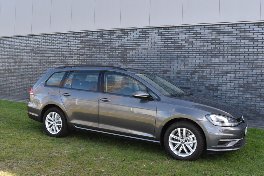 Volkswagen GOLF Variant 1.0 TSI Highline Automaat Panorama Navigatie