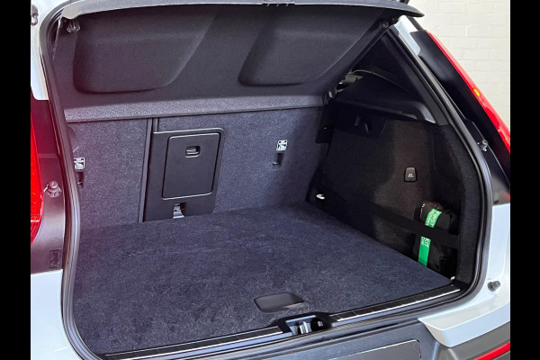 Volvo XC40 T5 R-Design | Open dak | Keyless | Adapt. Cruise c. | BLIS | Camera
