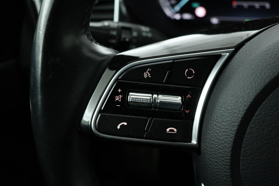 Kia Ceed 1.6 GDI PHEV ExecutiveLine | Panoramadak | Trekhaak | Leder | Stoelventilatie | Adaptive cruise | Carplay | Camera | Keyless