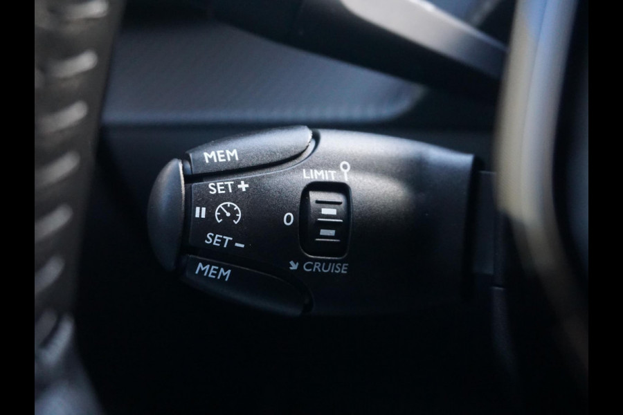 Peugeot e-208 EV E-Style 50 kWh Keyless entry