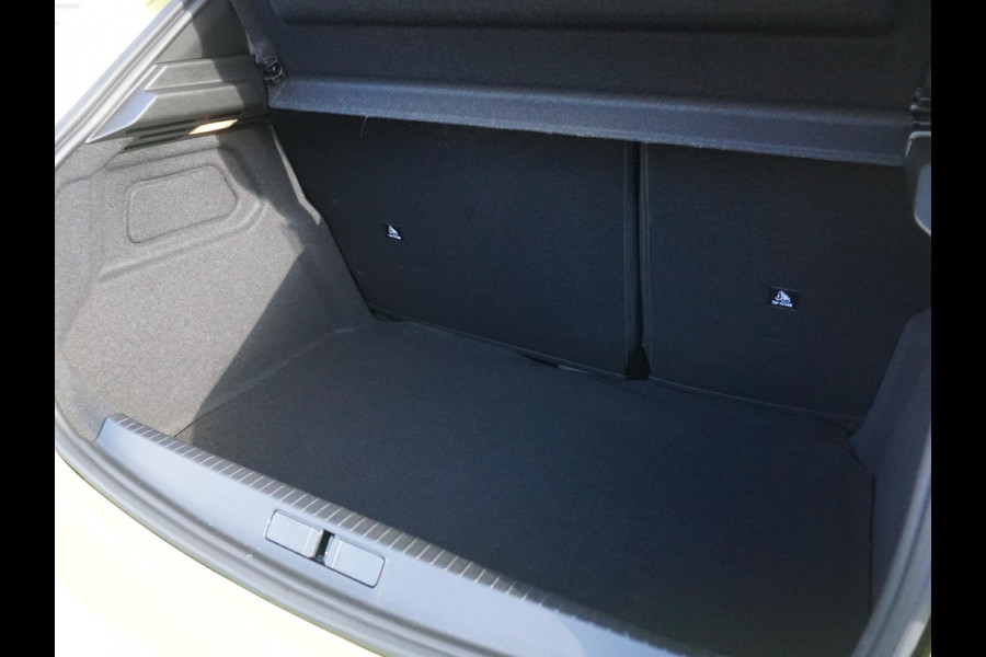 Peugeot e-208 EV E-Style 50 kWh Keyless entry