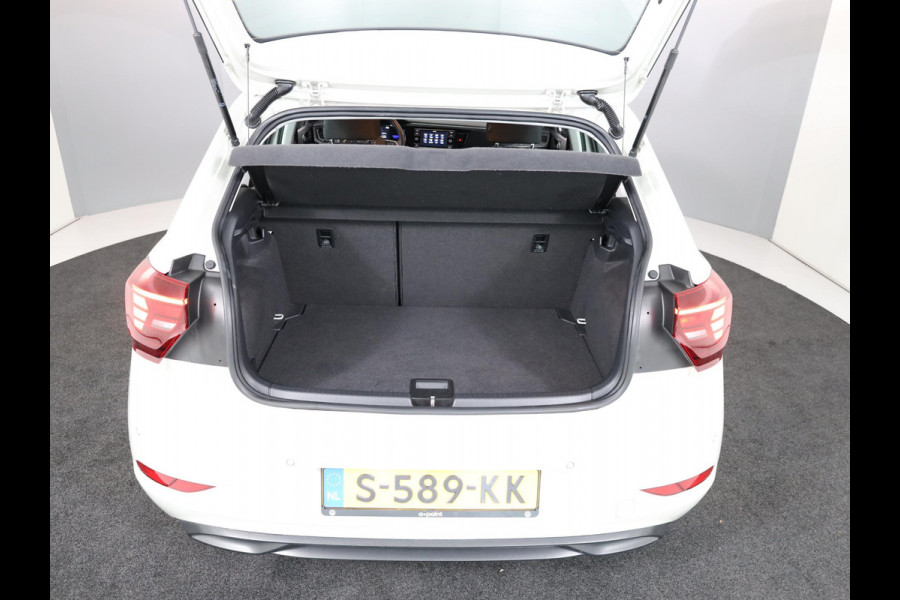 Volkswagen Polo 1.0 TSI Life 95 pk | Verlengde garantie | Navigatie via App | Parkeersensoren | Adaptieve cruise control | LED koplampen | Apple Carplay/Android Auto |