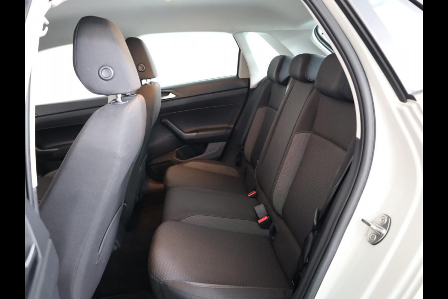 Volkswagen Polo 1.0 TSI Life 95 pk | Verlengde garantie | Navigatie via App | Parkeersensoren | Adaptieve cruise control | LED koplampen | Apple Carplay/Android Auto |