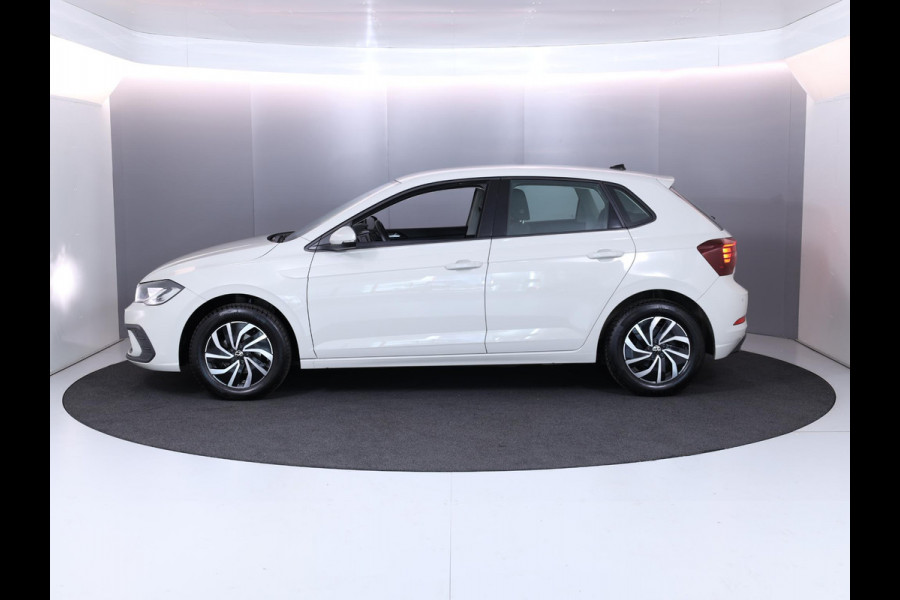 Volkswagen Polo 1.0 TSI Life 95 pk | Verlengde garantie | Navigatie via App | Parkeersensoren | Adaptieve cruise control | LED koplampen | Apple Carplay/Android Auto |