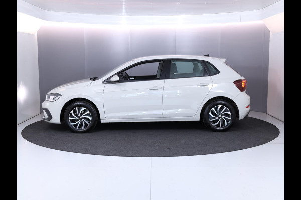 Volkswagen Polo 1.0 TSI Life 95 pk | Verlengde garantie | Navigatie via App | Parkeersensoren | Adaptieve cruise control | LED koplampen | Apple Carplay/Android Auto |